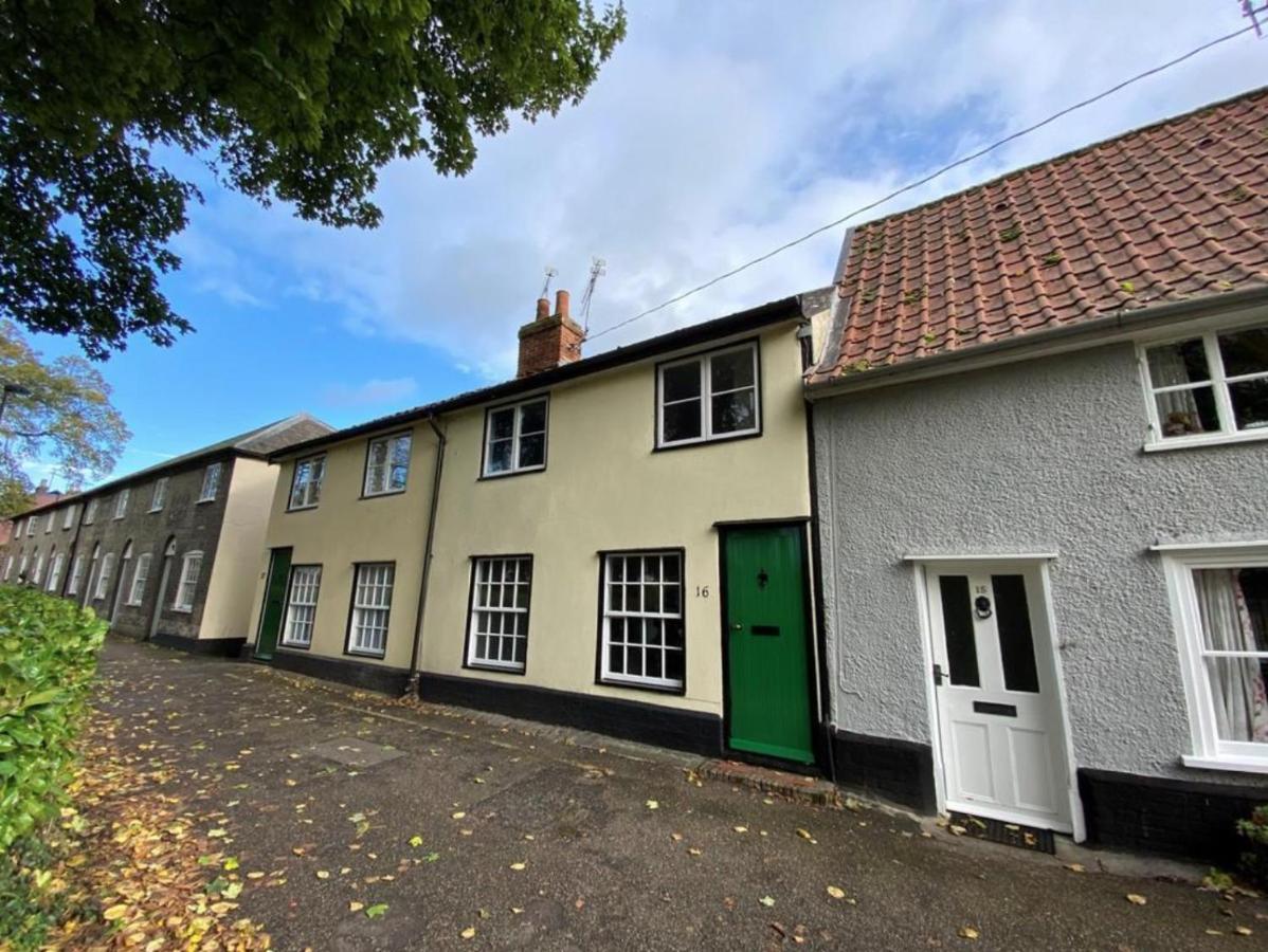Charming Town Centre Character Cottage With Parking Stowmarket Buitenkant foto